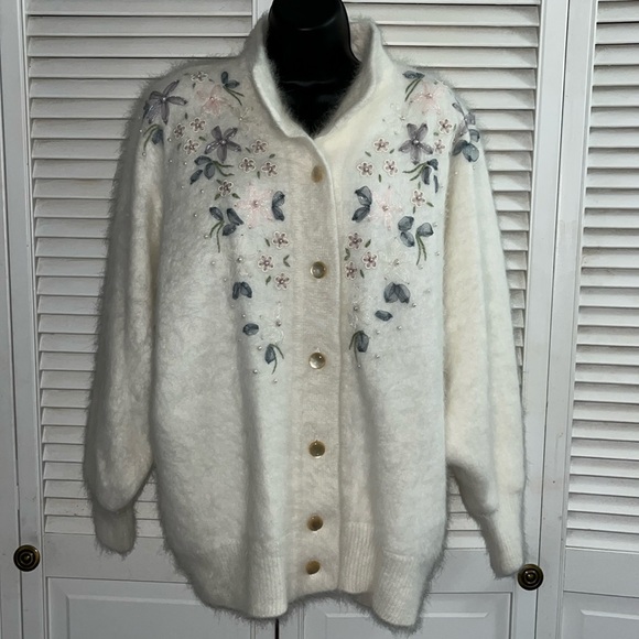 NWOT Venesha highly embellished Angora sweater cardigan - Picture 1 of 13